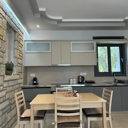 Iris Villa